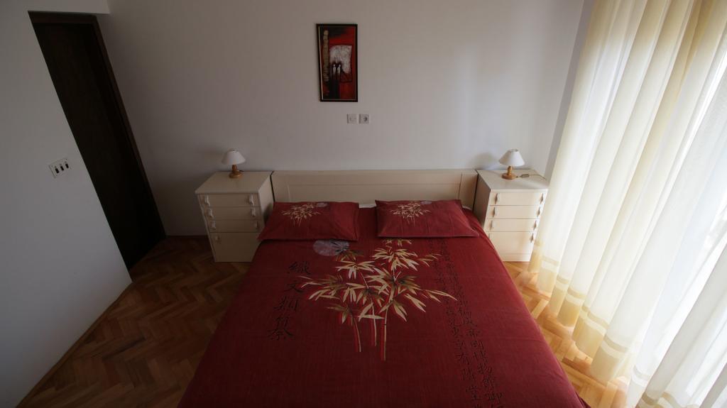 Apartments Ivka Omiš Екстериор снимка