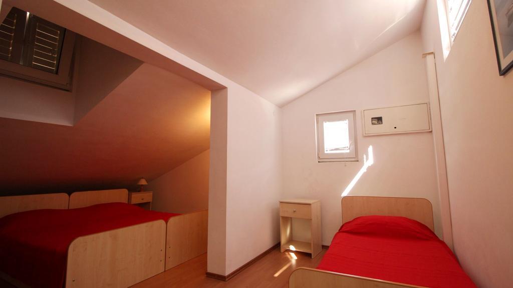 Apartments Ivka Omiš Стая снимка